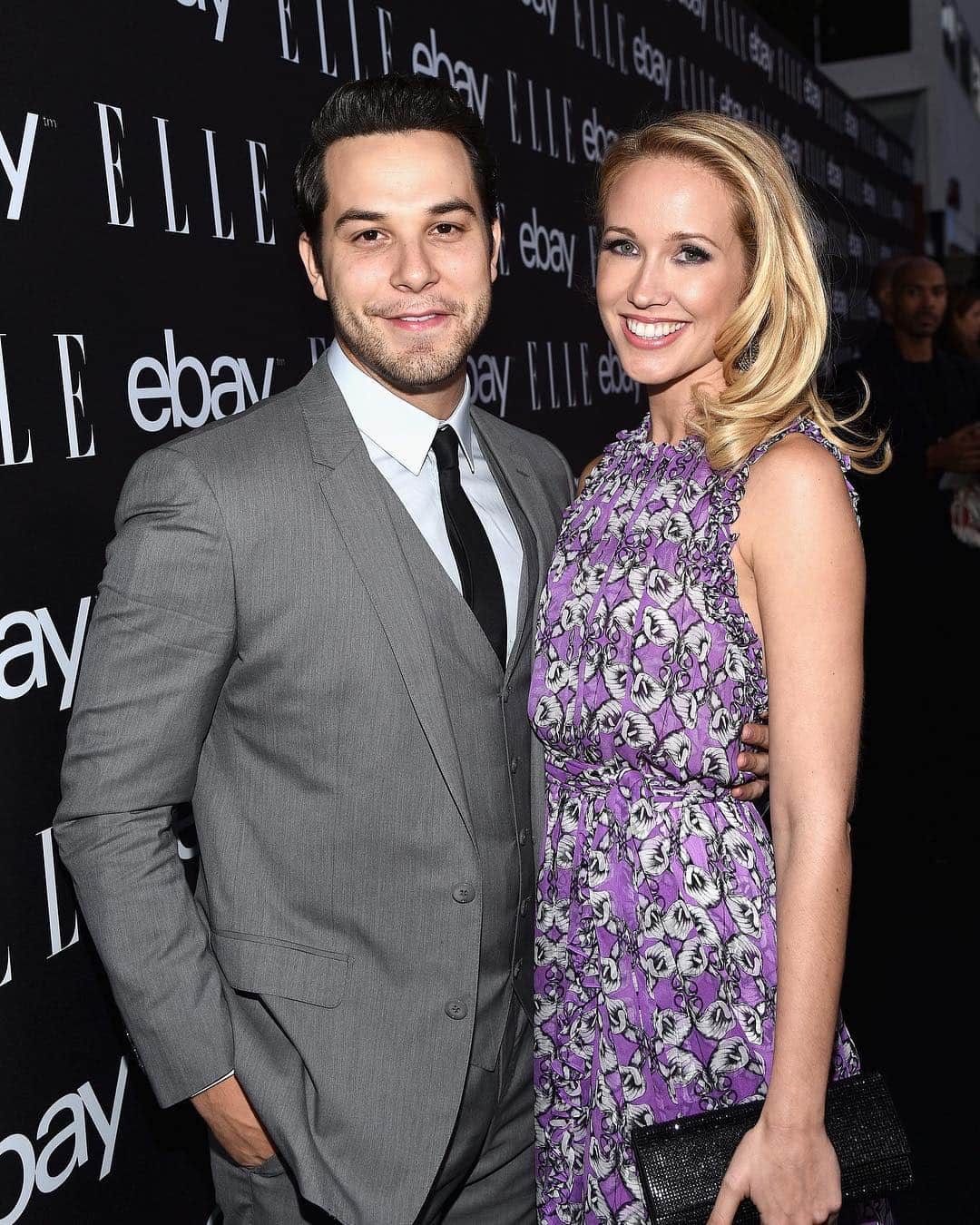 E! Onlineさんのインスタグラム写真 - (E! OnlineInstagram)「#PitchPerfect co-stars Anna Camp and Skylar Astin have called it quits. Link in bio for everything we know about their split. 💔 (📷: Getty Images)」4月20日 2時27分 - enews