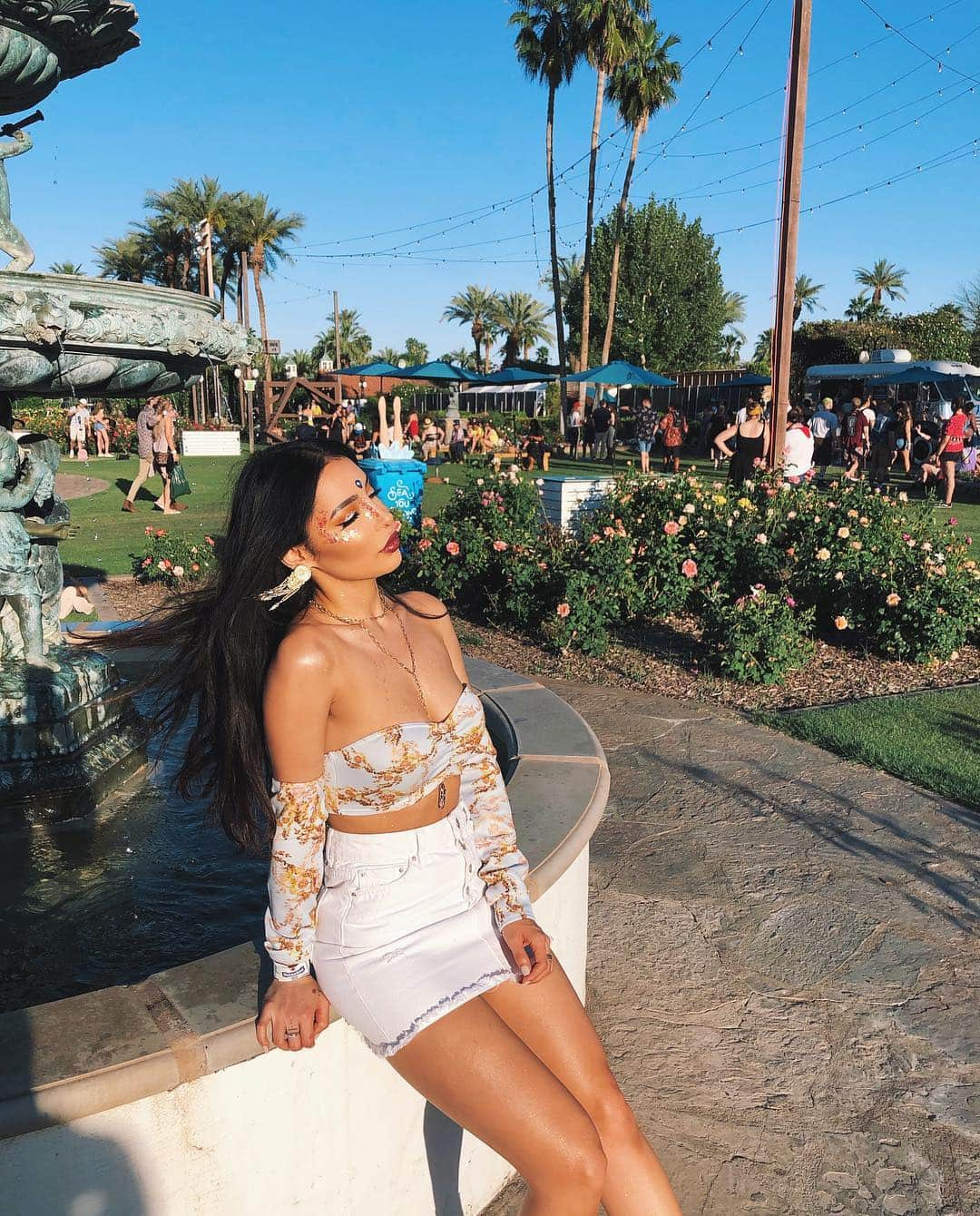 sananasさんのインスタグラム写真 - (sananasInstagram)「Still in Coachella .. In my mind 😜#DayDreamer #Coachella #Coachella2019 __ PS : NOUVELLE VIDEO EN LIGNE 🎉」4月20日 2時38分 - sananas2106