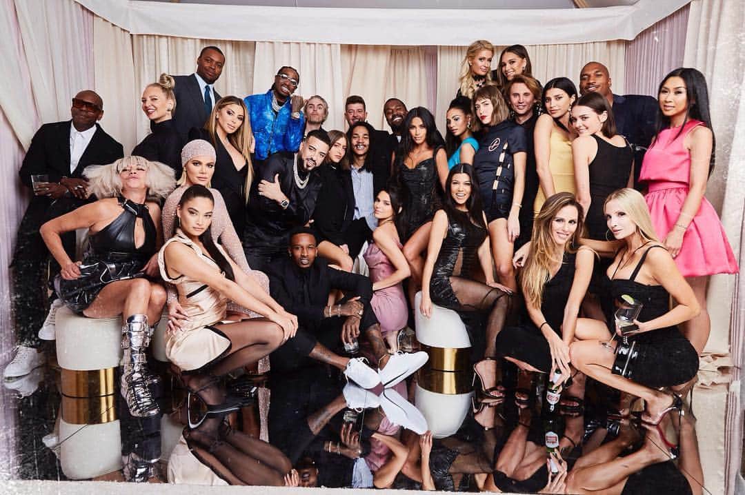 シャニーナ・シャイクのインスタグラム：「HBD @kourtneykardash !! 🎂 a damn good party 🎉」