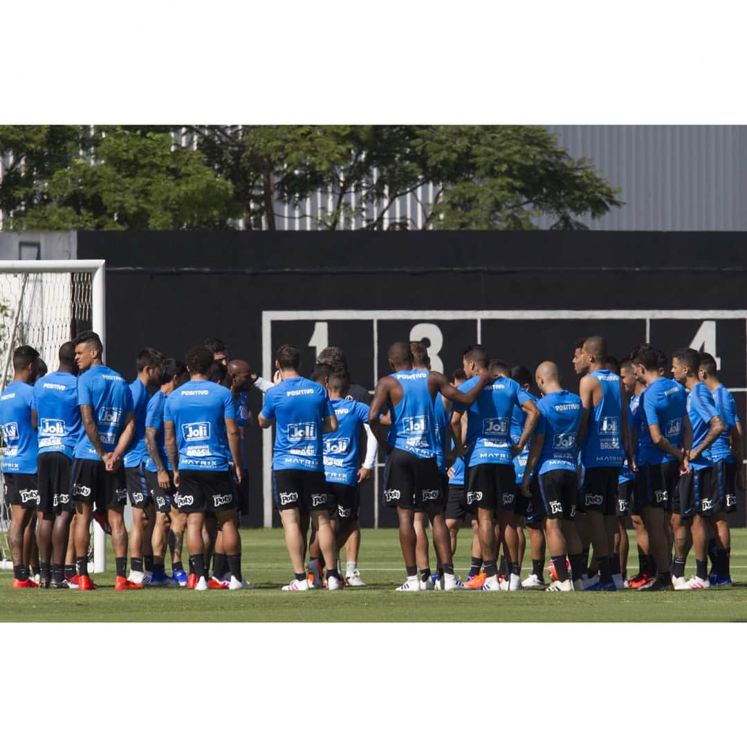 コリンチャンスさんのインスタグラム写真 - (コリンチャンスInstagram)「Timão segue se preparando para a final do Paulistão contra o São Paulo, neste domingo, na @ArenaCorinthians. 📸 Daniel Augusto Jr/Agência Corinthians  #VaiCorinthians #MajestosoFinal #Corinthianismo #FielAtéoFim #MeuBMG #NãoÉSóPatrocínio #TimeDoPovo #Corinthians #Timão #CorinthiansTV #FielTorcedor #AFielÉFoda #TodosPorUm #NikeFutebol #Joli #EstrellaGalicia #UniversidadeBrasilOficial #ÉPositivo #CorinthiansÉPositivo #LoucoPotyCorinthians #PostosALE #ALEnoTimão #TODOSportiCorinthians #CartãodeTODOSCorinthians #TODOSpeloTimão」4月20日 3時00分 - corinthians