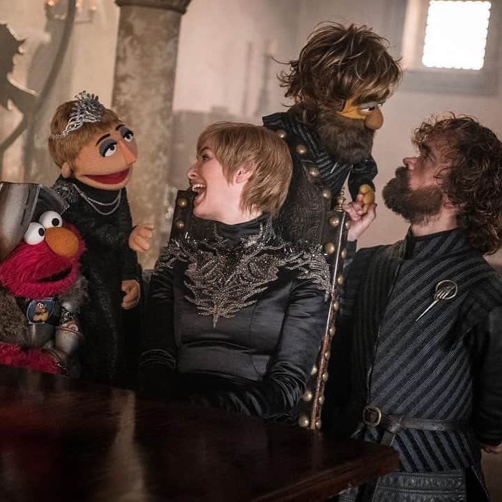 レナ・ヘディのインスタグラム：「SUCH A GOOD DAY AT WORK @sesamestreet @hbo photo by the beauty that is @helenstills #respectbringsustogether」