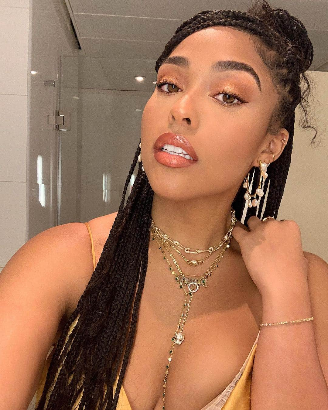 ジョーディン・ウッズさんのインスタグラム写真 - (ジョーディン・ウッズInstagram)「🇳🇬 homecoming 🇳🇬」4月20日 4時55分 - jordynwoods