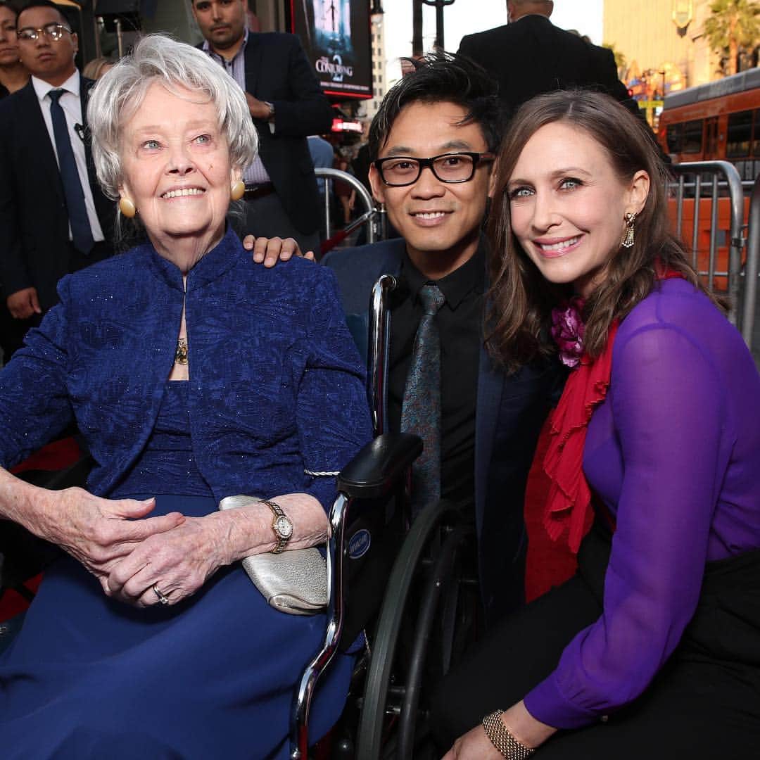 Warner Bros. Picturesさんのインスタグラム写真 - (Warner Bros. PicturesInstagram)「The Conjuring universe community joins together today to honor Lorraine Warren, 1927-2019.」4月20日 4時56分 - wbpictures