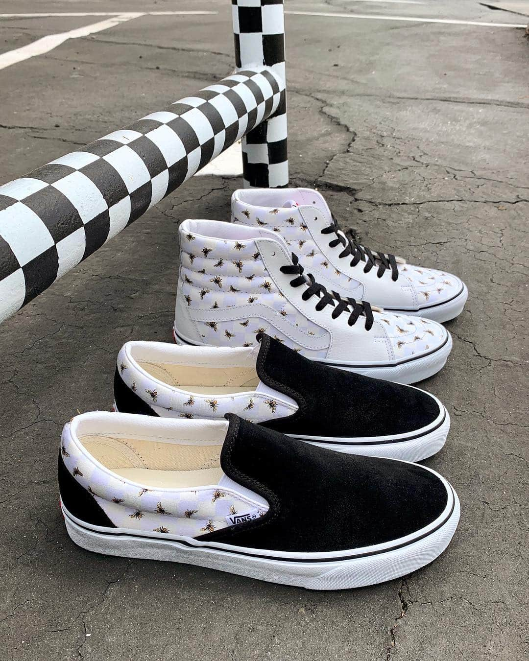 vansさんのインスタグラム写真 - (vansInstagram)「What's the buzz? Check out the new Bees Checkerboard print + more fresh patterns at vans.com/customs」4月20日 5時02分 - vans