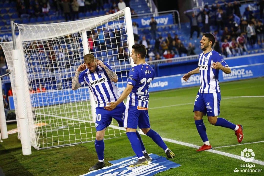 ヨン・グイデッティのインスタグラム：「Not the result we wanted but we thank you Mendi for the amazing support. We go again on Tuesday. Vamos 🙉」
