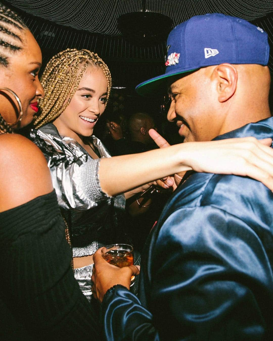 ジャスミン・サンダースさんのインスタグラム写真 - (ジャスミン・サンダースInstagram)「Lenny you did it once again! Another epic party in LA. Happy Birthday @kodaklens 🎂 Wayyy too much fun celebrating with you and ALL of LA lol To many more!」4月20日 14時48分 - goldenbarbie