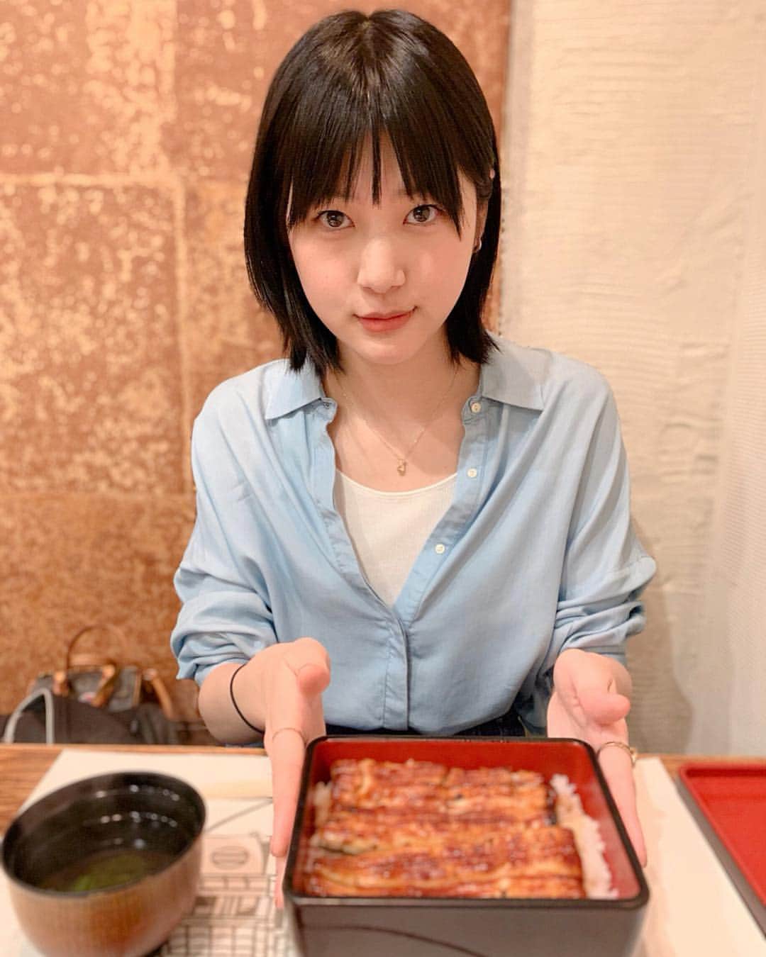 新井貴子のグルメインスタ