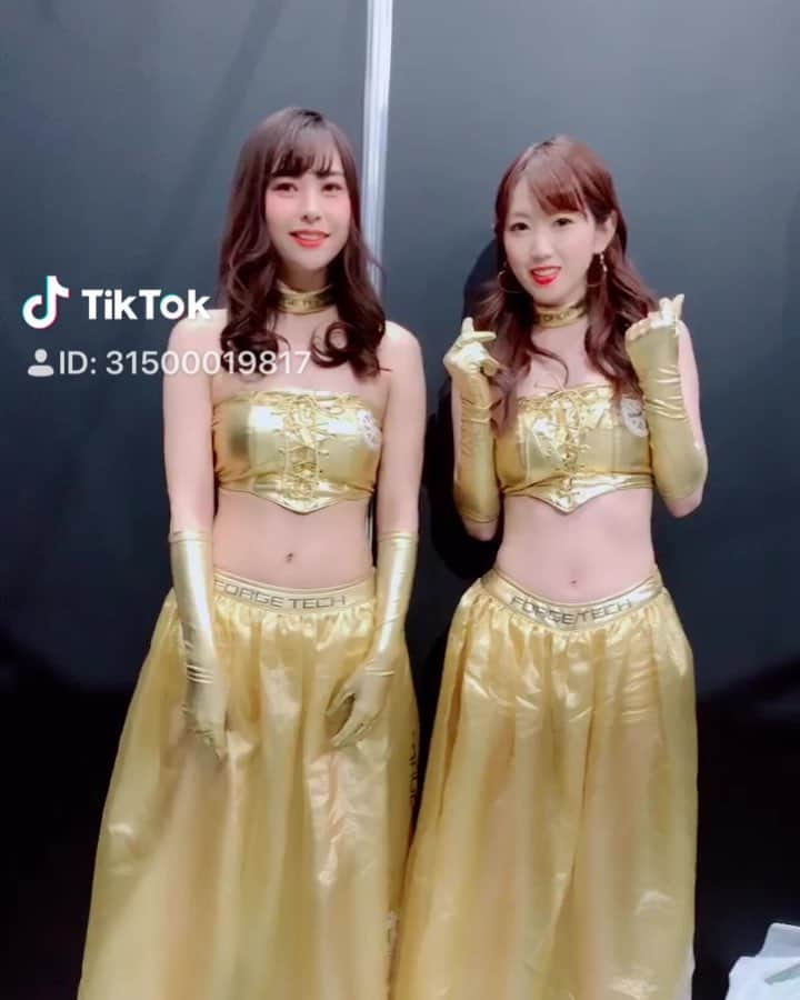 杉本夏陽のインスタグラム：「踊ってみた♡ TikTok難しい🤣 でも楽しい☺️✨ . . . . . #model #写真 #RQ #lacequeen #被写体 #ファインダー越しの私の世界 #写真好きな人と繋がりたい #ポートレート #japan #china #followme #東北カスタムカーショー2019 #forgetech #FORGETECH」