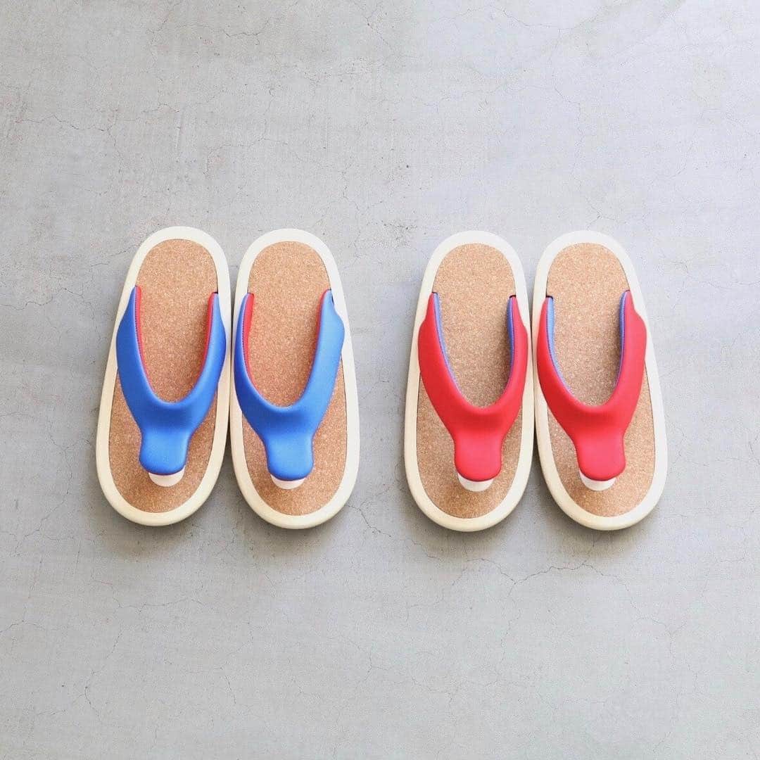 wonder_mountain_irieさんのインスタグラム写真 - (wonder_mountain_irieInstagram)「_ JoJo / ジョジョ "BEACH SANDAL - Tricolor " ￥27,000- _ 〈online store / @digital_mountain〉 http://www.digital-mountain.net/shopdetail/000000007671/ _ 【オンラインストア#DigitalMountain へのご注文】 *24時間受付 *15時までのご注文で即日発送 *1万円以上ご購入で送料無料 tel：084-973-8204 _ We can send your order overseas. Accepted payment method is by PayPal or credit card only. (AMEX is not accepted)  Ordering procedure details can be found here. >>http://www.digital-mountain.net/html/page56.html _ 本店：#WonderMountain  blog>> http://wm.digital-mountain.info/blog/20190419-1/ _ #jojosandal #祇園ない藤 #ない藤 socks→ #itten. ￥2,700- _ 〒720-0044  広島県福山市笠岡町4-18 JR 「#福山駅」より徒歩10分 (12:00 - 19:00 水曜定休) #ワンダーマウンテン #japan #hiroshima #福山 #福山市 #尾道 #倉敷 #鞆の浦 近く _ 系列店：@hacbywondermountain _」4月20日 15時26分 - wonder_mountain_