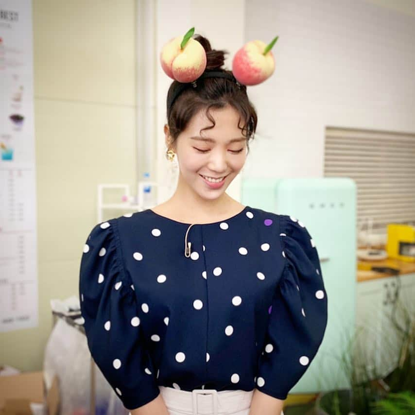 リジ さんのインスタグラム写真 - (リジ Instagram)「🍑나는야 복뚜아🍑」4月20日 15時45分 - luvlyzzy