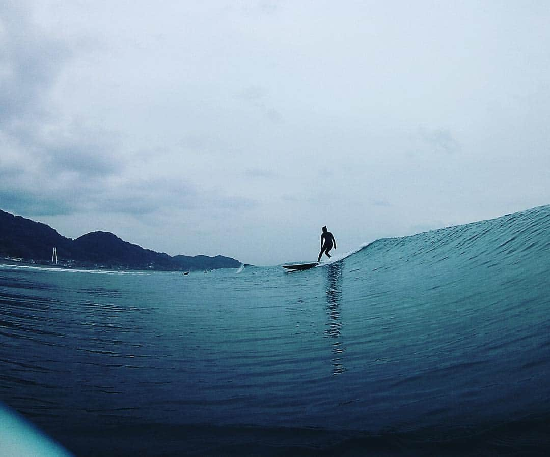 remi kunokiさんのインスタグラム写真 - (remi kunokiInstagram)「全てはタイミング。 . . . . . 早くロング完成しないかなー🤤  #shortboard#longboarder#海のある生活」4月20日 7時29分 - remy___3332g