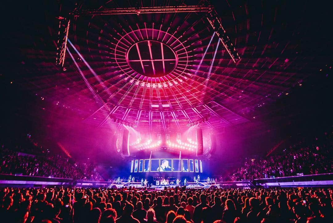 MUSEさんのインスタグラム写真 - (MUSEInstagram)「#flashbackfriday to @theforum on 11 March  Fan photos by @mathewtucciarone  #simulationtheoryworldtour」4月20日 8時07分 - muse