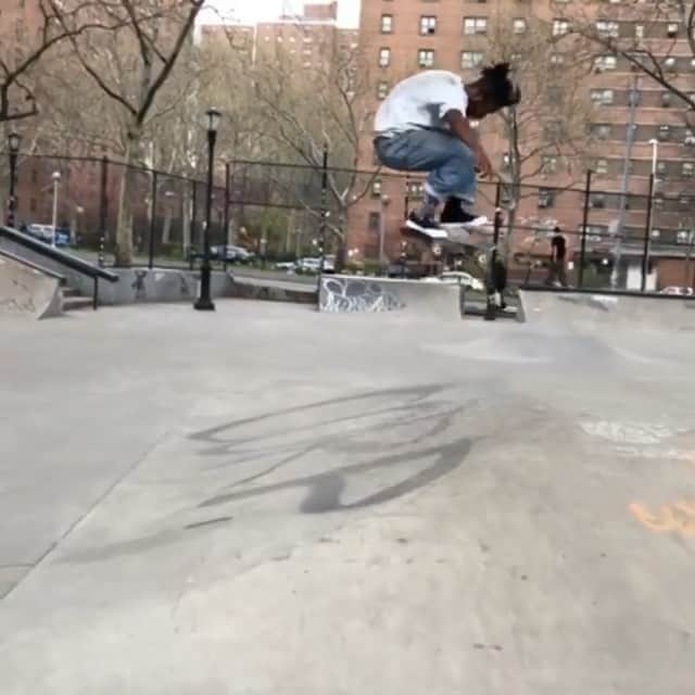 オルタモントのインスタグラム：「@de_marquis poppin’ off the holiday weekend 💥💥 // 📹: @ericrlawrence // #CFADC」