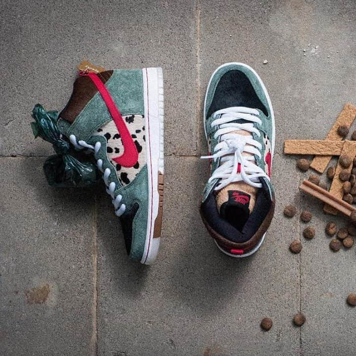 Nike Skateboardingさんのインスタグラム写真 - (Nike SkateboardingInstagram)「"Walk The Dog" Dunk High hitting skate shops tomorrow. Find your local SB dealer to secure your stash.  @bonkers_frankfurt @sparkystore @slamcityskates @olliewood_skateshop @welcomeskatestore @_flatspot @upriseskateshop @focus_scotland @nocomplyatx」4月20日 8時20分 - nikesb