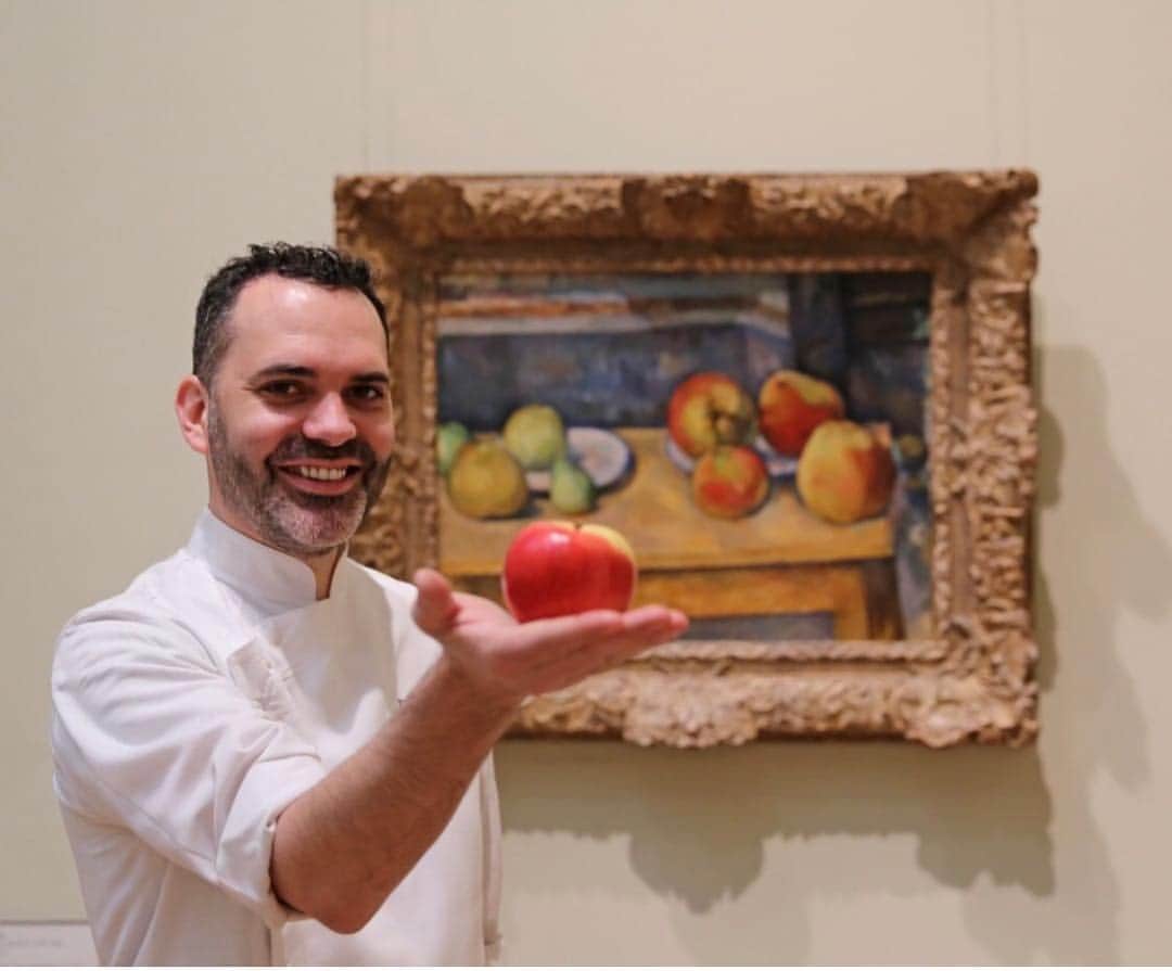 DOMINIQUE ANSEL BAKERYさんのインスタグラム写真 - (DOMINIQUE ANSEL BAKERYInstagram)「I was fortunate enough to visit the @metmuseum in the early morning hours recently, before the doors opened and the halls were quiet and calm, to see this Cézanne painting. Cézanne once said, “With an apple I want to astonish Paris.” For him, something as simple as an apple inspired masterpieces. One of the things I love most about pastry is that with a few simple ingredients - just butter, flour, sugar, and eggs - and a bit of imagination, you can create almost anything. 🎨: Paul #Cézanne (French, 1839–1906). Still Life with Apples and Pears, ca. 1891–92. Oil on canvas. On view in Gallery 826. #TheMet」4月20日 8時37分 - dominiqueansel