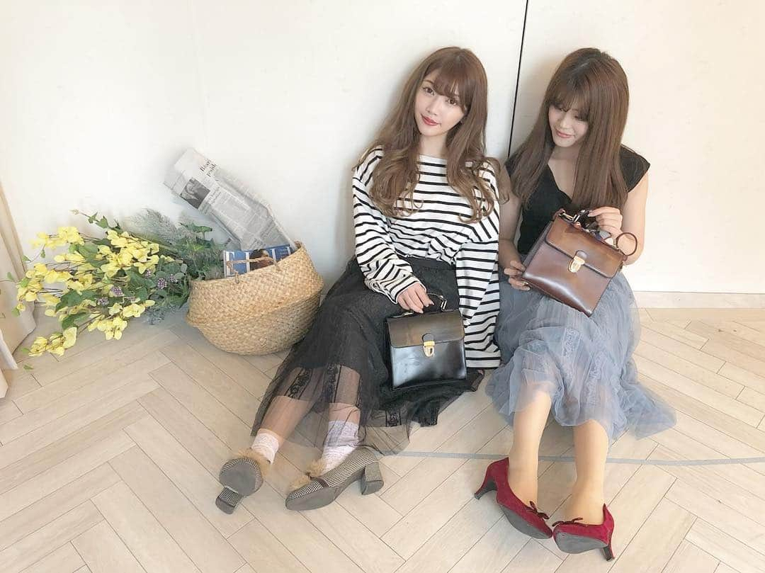 山田あかりさんのインスタグラム写真 - (山田あかりInstagram)「おはよ(。´_｀)ノ﻿ ﻿ @mimitoujours の展示会の時の写真♥﻿ ﻿ 旅行いきたいなー💃﻿ ﻿ #여자 #메이크업 #ファッション #美容 #洋服好きな人と繋がりたい #インフルエンサー #インフルエンサー募集 #mimitoujours #ジョイントスペース #旅行 #行きたい #仲良し #お友達 #お洋服 #洋服好きな人と繋がりたい #ファッション好きな人と繋がりたい #ロングスカート #トップス #カバン #bag #女の子 #展示会 #おはよう」4月20日 9時03分 - akari030201