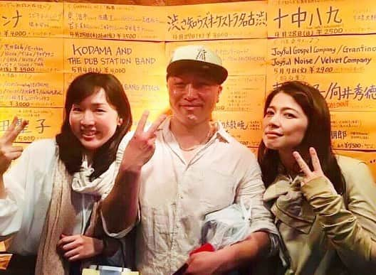 純名里沙さんのインスタグラム写真 - (純名里沙Instagram)「昨日は、ちょうど一年前に『東京・春・音楽祭〜キャバレーを巡る物語』で大変お世話になりました、コレオグラファー、ダンサーであり、シンガーでもある、NaHeekさんの作品を観に^ - ^✨ ・ 流れるような、それでいて意表をつく振り付け、素晴らしかったですし、ダンサーの皆さまの身体の動かし方、気の流れ、切り方、みたいな部分をかなり学ばせていただきました^ - ^✨ ・ 昨年、ご一緒だったみんなにも会えて嬉しかったなぁ‼︎💕 ・ しかし、月日の流れは早いのだ！ 気をつけないと^^; ・ #純名里沙 #risajunna  #naheek #dance #ワタシ #悪い顔しました（笑） #みんなの遠近法ずるい（笑） #裏ピース」4月20日 9時08分 - risajunna3158