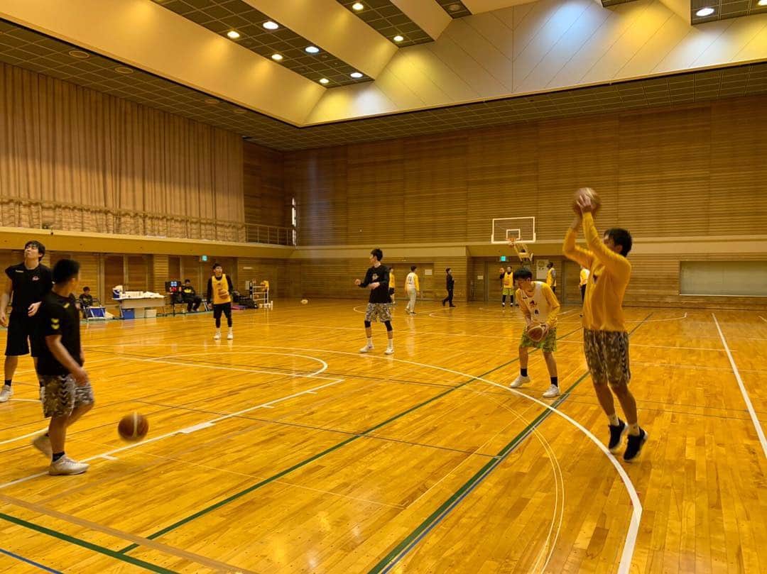群馬クレインサンダーズさんのインスタグラム写真 - (群馬クレインサンダーズInstagram)「‪今日・明日は2018-19レギュラーシーズンラストゲーム‼️ #山形ワイヴァンズ との対戦⚡連勝してプレーオフへの弾みをつけたい🔥あと2試合‼️‼️気を抜かずにチーム一丸となって勝ち星を2つとりにいきましょう🌟🌟本日も熱い応援よろしくお願いします📣‬ ‪18:00TIPOFF‬ ‪#群馬クレインサンダーズ‬ ‪#群馬一丸‬ #Bリーグ #bleague #gogothunders #oneforall_allforone」4月20日 9時34分 - gunmacrane3ders