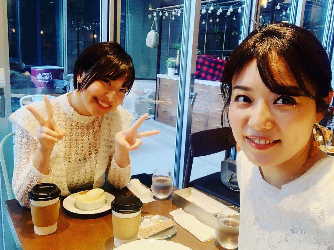愛純もえりのインスタグラム：「おかんと久々のデザートタイムやで🍨🍮☕️ この前にガッツリおしゃれピザを食べている。 . . そしてこの後、扇けいちゃん合流 からの 名探偵コナン 紺青の拳 を見た。 . . なんて贅沢な休日❤️ #RiRiKA #扇けい」