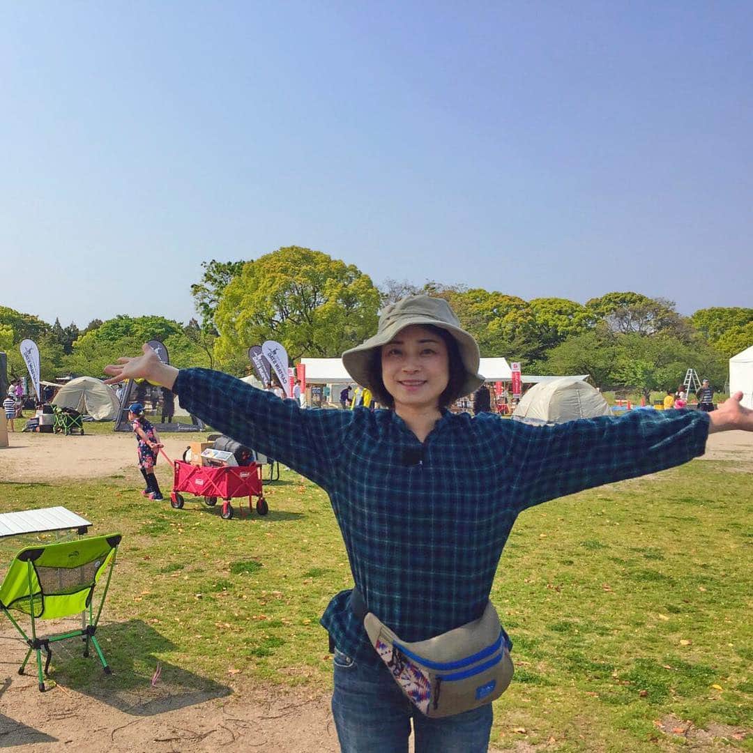 テレビ西日本「Cubetnc」さんのインスタグラム写真 - (テレビ西日本「Cubetnc」Instagram)「舞鶴公園で、なんとキャンプができる！？ 街の中でアウトドアの魅力を体験できるイベント 「FUKUOKA MACHI CAMP PARTY 2019」が、 きょうとあすの２日間開催されます。 先週はサリーに身を包んでお伝えした鶴田リポーターが きょうはアウトドア風ファッションでお伝えします！ なんと、あの“キャンプ芸人”にも ご出演いただきますよ～。 放送は、まもなく10時25分からです。 お楽しみに！  #鶴田麻貴子　#FUKUOKAMACHICAMPParty #キャンプ　#舞鶴公園　#アウトドア #福岡NEWSファイルCUBE #田久保尚英　#角田華子 #テレビ西日本　#TNC」4月20日 10時13分 - cubetnc