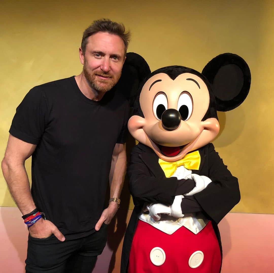 デヴィッド・ゲッタさんのインスタグラム写真 - (デヴィッド・ゲッタInstagram)「Mickey and the gang !!!! thank you for the great time  @disney ❤️❤️❤️」4月20日 10時08分 - davidguetta