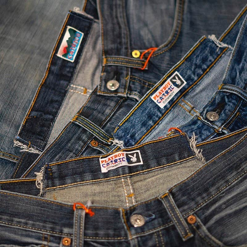 ハリウッドランチマーケットさんのインスタグラム写真 - (ハリウッドランチマーケットInstagram)「﻿ ●LEVIS CATRICO RECONSTRUCTS JEANS ﻿ ﻿¥15,000+TAX﻿﻿ size:M﻿ ﻿ @toll_free_official に立体的なシルエットが特徴のリメイクデニムが入荷しました。﻿ リメイクにより生まれたウエストや裾のズレもアクセントで、ユニセックスで履いていただけるアイテムです。﻿ ぜひ一度店頭にてお試しください。﻿ ﻿ #catrico#levis#remake#tollfree#トールフリー#hollywoodranchmarket#ハリウッドランチマーケット#seilin」4月20日 10時46分 - seilin_official