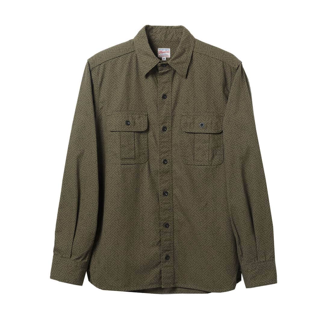 momotarojeansのインスタグラム：「05-216 Sashiko Print Work Shirts  #kojima #kurashiki #okayama #jeans #denim #denimday #denimporn #denimhead #selvedge #selvage #selvedgedenim #selvedgeforum #denimevolution #selvedgemurah #unionspecial #goingtobattle #madeinjapan #japanesedenim #fading #naturalfading #madebyhand #madeinjapan #jeanslife #vintagejeans #fade #selvedge #mensweardaily」