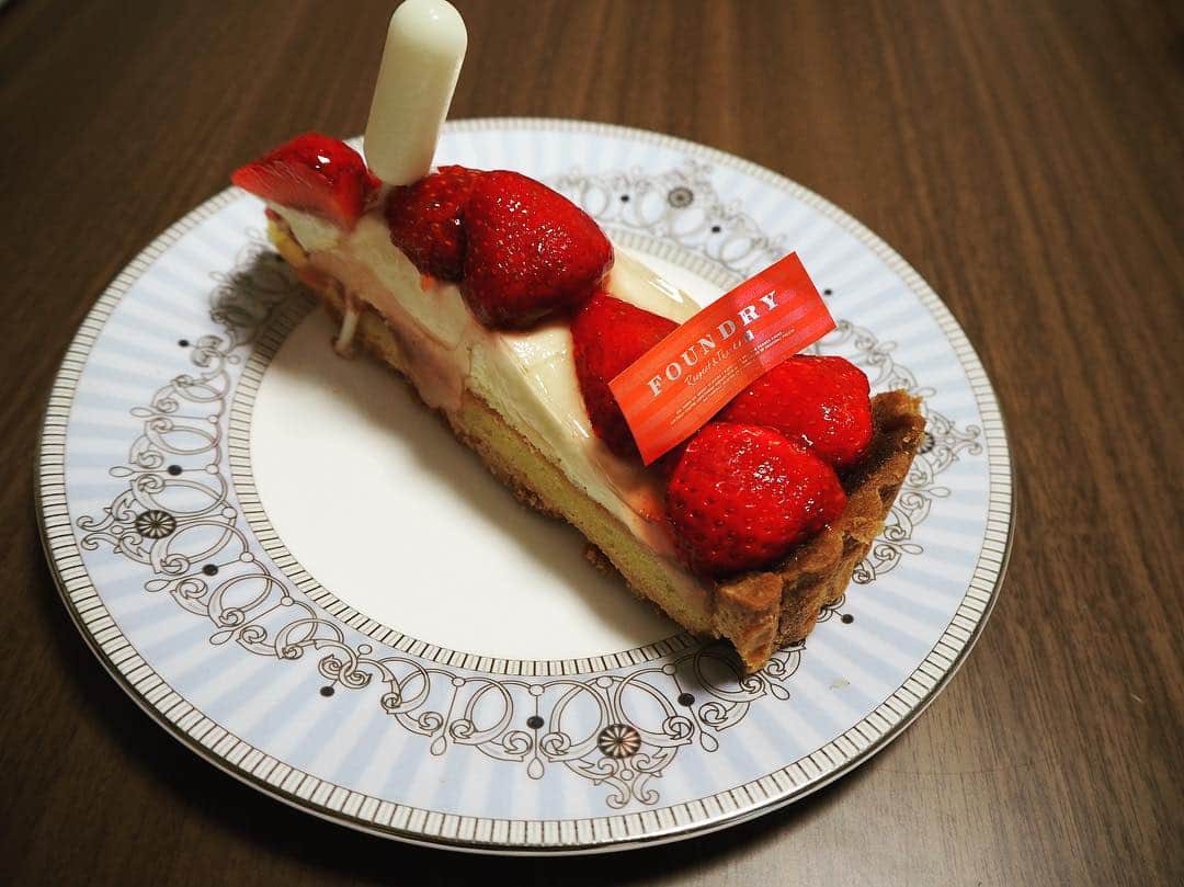 長富彩さんのインスタグラム写真 - (長富彩Instagram)「数日前の。美味しかったなぁ❤️❤️❤️ #タルト #激ウマ #練乳つき」4月20日 10時49分 - nagatomiaya