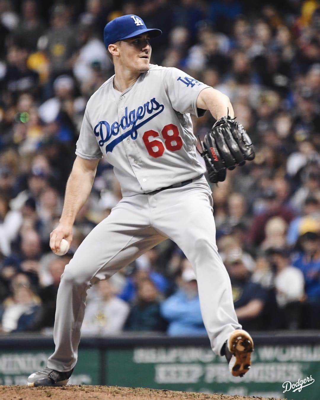 Los Angeles Dodgersさんのインスタグラム写真 - (Los Angeles DodgersInstagram)「A season-high 8 Ks for @ross_stripling!  His final line tonight: 4.2 IP, 4 H, 2 ER, 3 BB, 8 K」4月20日 10時57分 - dodgers