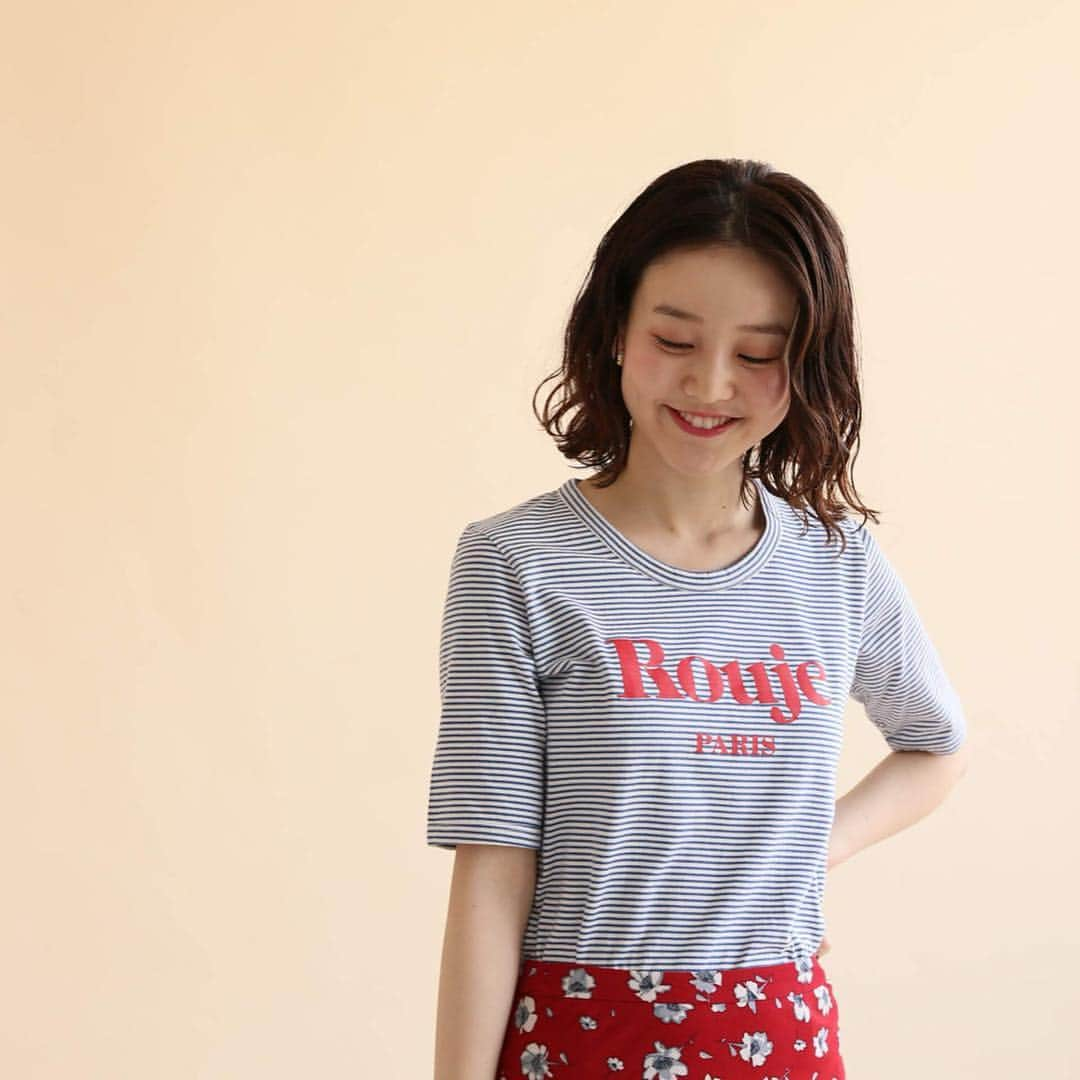 IENAさんのインスタグラム写真 - (IENAInstagram)「🌈 本日発売スタート！🌈﻿ ﻿﻿﻿﻿﻿﻿﻿﻿ “ @rouje × @iena_jp 別注Tシャツ”﻿﻿﻿ ﻿﻿﻿﻿﻿﻿ どのデザインも大人気のため是非お早めに❣️﻿﻿ ﻿﻿﻿﻿﻿﻿﻿﻿﻿﻿﻿﻿﻿﻿﻿﻿ ﻿﻿﻿﻿﻿﻿﻿﻿﻿﻿﻿﻿ ﻿ ﻿﻿﻿﻿﻿﻿﻿﻿﻿﻿﻿﻿ 【information】﻿﻿﻿﻿ ﻿﻿﻿﻿ ・数に限りがございますので、お取り寄せ・お取り置きのサービスは致しかねます。﻿﻿﻿﻿ ﻿﻿﻿﻿ ・通信販売も、各店にて承ります(Maison IENAのみイベント開催に伴い4/27より承ります)﻿﻿﻿※コスメの通販は各店4/27から承ります。﻿ ﻿﻿﻿﻿ ・発売日は混雑に伴いお電話が繋がりにくい場合がございます。ご不便をおかけしますが何卒ご了承下さいませ。﻿﻿﻿﻿ ﻿﻿﻿﻿﻿ ・コスメ展開店舗はMaison IENA/名古屋PARCO店/ルクア大阪店/博多店の4店舗です。﻿﻿﻿﻿ また数に限りがございますのでコスメは［お一人様各色一点まで］とさせていただきます。﻿﻿﻿ ﻿﻿﻿ ﻿﻿﻿ ﻿﻿﻿﻿﻿﻿﻿﻿﻿﻿﻿﻿ ﻿﻿﻿﻿﻿﻿﻿﻿﻿﻿﻿﻿💫Special novelty﻿﻿﻿ Roujeの商品を含めイエナで¥22,000+tax以上お買い上げのお客様へ、先着でRouje×IENAオリジナルトートバッグをプレゼント！﻿﻿﻿ コスメ展開店舗にはコスメポーチもご用意がありますので、トートバッグかポーチどちらかをお選びいただけます🧡﻿﻿ ﻿﻿ ﻿﻿﻿ 詳しくはショップスタッフまで☺︎ ﻿﻿﻿﻿ ﻿﻿﻿﻿﻿﻿﻿﻿﻿﻿﻿﻿﻿ ﻿﻿﻿﻿﻿﻿﻿﻿﻿﻿﻿﻿﻿﻿﻿ ﻿ ﻿ #iena﻿﻿﻿﻿ #rouje﻿﻿﻿﻿﻿﻿﻿﻿﻿﻿﻿﻿﻿﻿﻿﻿﻿﻿﻿﻿ #ienaadorerouje﻿﻿﻿﻿﻿﻿﻿﻿﻿﻿﻿﻿﻿﻿﻿﻿﻿﻿﻿﻿ #jeannedamas﻿ #ジャンヌダマス﻿﻿﻿﻿﻿﻿﻿﻿﻿﻿﻿﻿﻿﻿﻿﻿﻿﻿ #baycrewsstore」4月20日 10時58分 - iena_jp