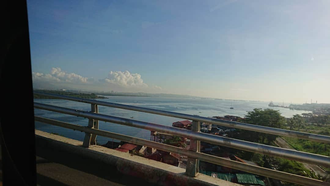 松坂南さんのインスタグラム写真 - (松坂南Instagram)「橋からの眺め✨  #itsmorefuninthephilippines  #もっときれいになれるフィリピン」4月20日 11時34分 - minami_matsuzaka