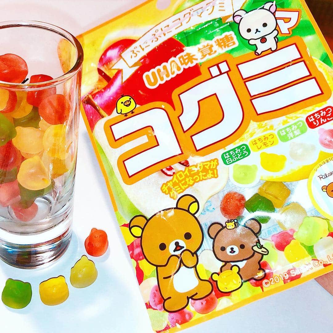 のインスタグラム：「コグミ！！じゃなくてコグマ…🐻？！﻿ ﻿ UHA味覚糖さんより発売されているコグミと大人気キャラクター、リラックマがコラボレーション✨﻿ ﻿ グミが全てクマのカタチでとってもかわいい🧸💕﻿ ﻿ 味ははちみつ白ぶどう、はちみつレモン、はちみつ洋梨、はちみつりんごの4種類！！﻿ ﻿ どれもしっかりとはちみつの風味がして美味しいです🍯🐝﻿ ﻿﻿﻿﻿ 〰〰〰〰〰〰〰〰〰〰〰〰 ﻿﻿﻿﻿﻿ #日本グミ協会 #グミ #グミパ﻿﻿﻿﻿﻿ #93 #gumi #gummy #gummycandy﻿﻿﻿﻿﻿ #グミニケーション﻿﻿﻿﻿﻿ #レッツグミニケーション﻿﻿﻿﻿﻿ ﻿﻿﻿﻿﻿ #UHA味覚糖﻿ #コグミ #コグマ﻿ #ハチミツ ﻿ #はちみつ白ぶどう #はちみつレモン﻿ #はちみつ洋梨 #はちみつりんご﻿ #コンビニ  #新作グミ﻿﻿﻿﻿﻿﻿﻿﻿﻿ #リラックマ #かわいい﻿ #🍯 #🍇 #🍋 #🍐 #🍎 #🐝 #🐻﻿ 〰〰〰〰〰〰〰〰〰〰〰〰」