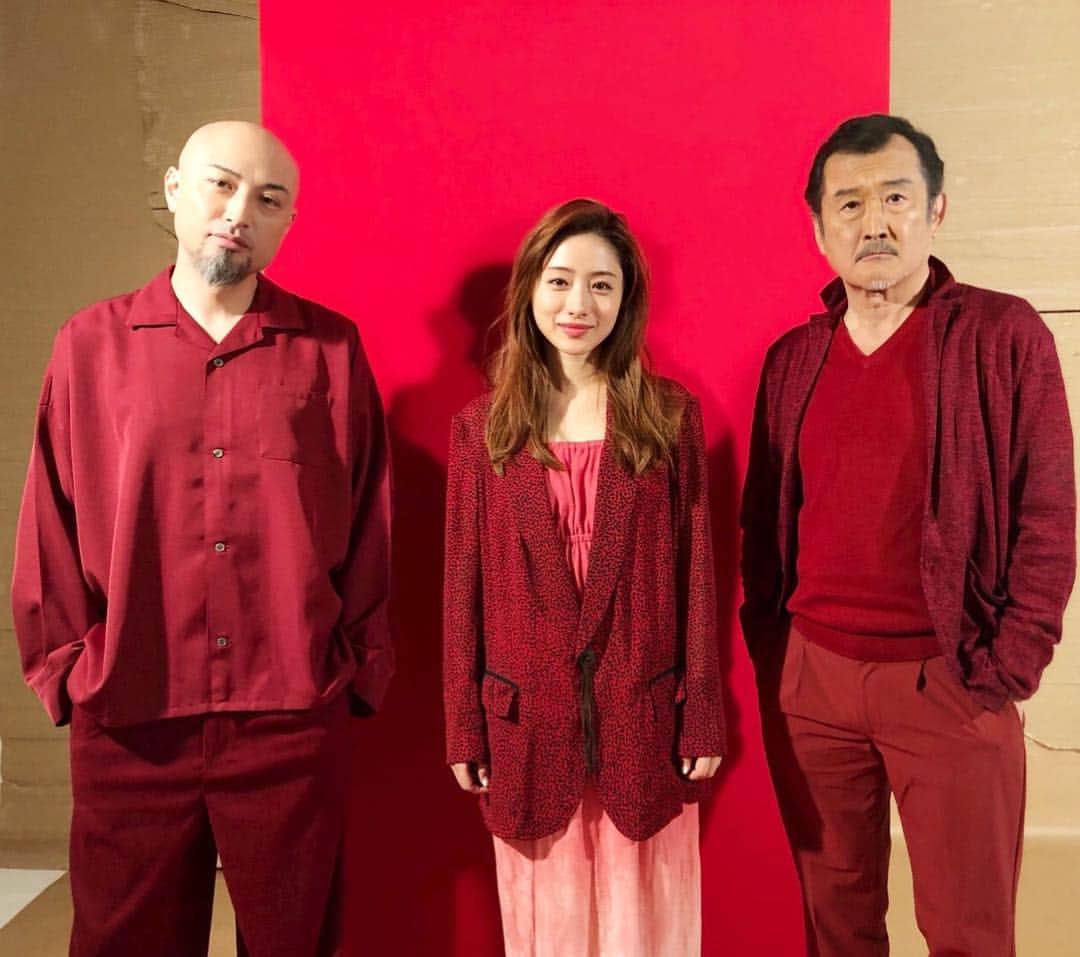 石原さとみ　ファンアカウントのインスタグラム：「素敵なスリーショット  #石原さとみ  #アジアの女」