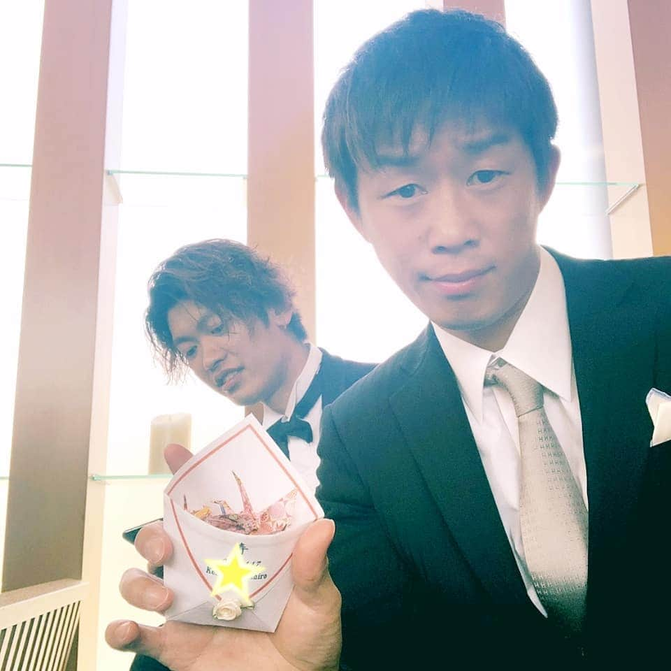 清水聡さんのインスタグラム写真 - (清水聡Instagram)「友達の結婚式で北海道に👍 ほぼ身内だけのこじんまりしていましたが、凄くいい式でした♪ 袴いいね！！ 末永くお幸せに😊！ #結婚式#結婚」4月20日 12時35分 - satoshishimizu0313