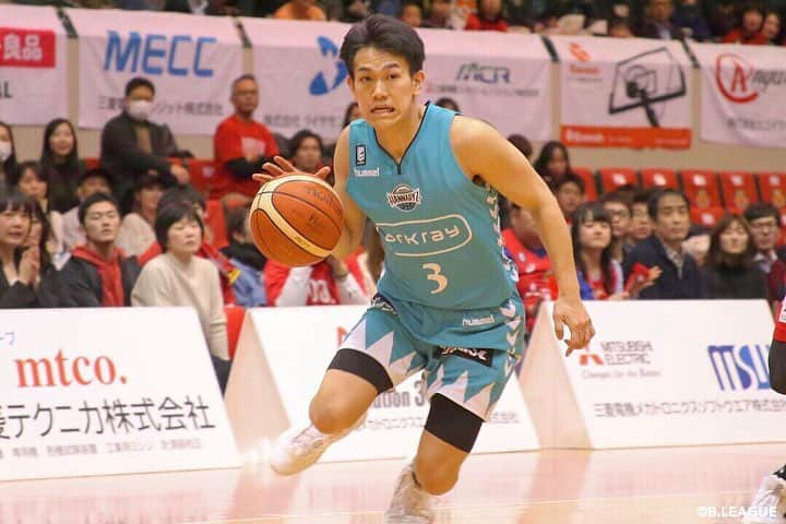 B.LEAGUEさんのインスタグラム写真 - (B.LEAGUEInstagram)「残る B.LEAGUE CHAMPIONSHIP 2018-19出場枠を﻿﻿﻿勝ち取るのは、どのクラブなのか...🏆🔥🔥﻿﻿﻿ ﻿﻿﻿ ﻿ 今日の試合結果に注目せずにはいられない👀‼️‼️﻿﻿﻿ ﻿﻿﻿ ／﻿ あなたはどのクラブに出場してほしいですか？﻿﻿コメントで教えてください✏️❤️﻿﻿﻿ ﻿﻿＼﻿ ﻿﻿﻿ #シーホース三河 #金丸晃輔 ﻿﻿﻿ #名古屋ダイヤモンドドルフィンズ  #安藤周人 ﻿﻿﻿ #富山グラウジーズ  #宇都直輝﻿﻿ #京都ハンナリーズ  #伊藤達哉 ﻿﻿﻿ ﻿﻿﻿ #新時代の頂へ  #コメント大歓迎 #コメントしてね #最終戦 #最終節 #悲しい #sad #頑張れ #fight #ファイト #応援 #わくわく #ワクワク #楽しみ」4月20日 12時36分 - b.league_official