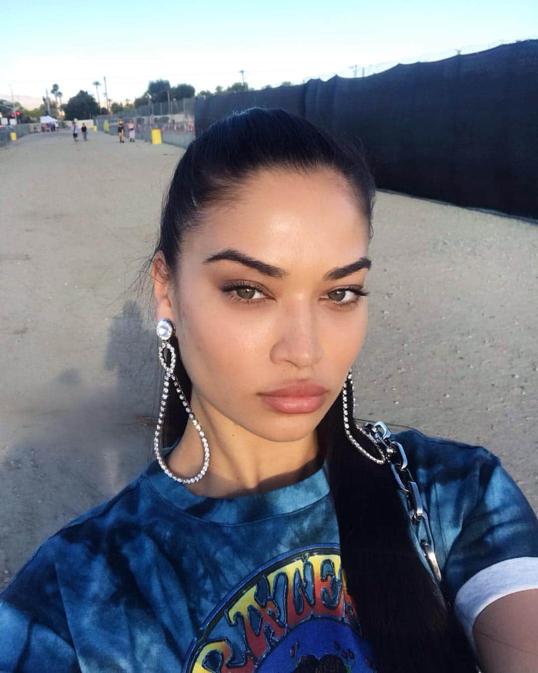 シャニーナ・シャイクのインスタグラム：「I’m back CHELLA ✌🏽💘」