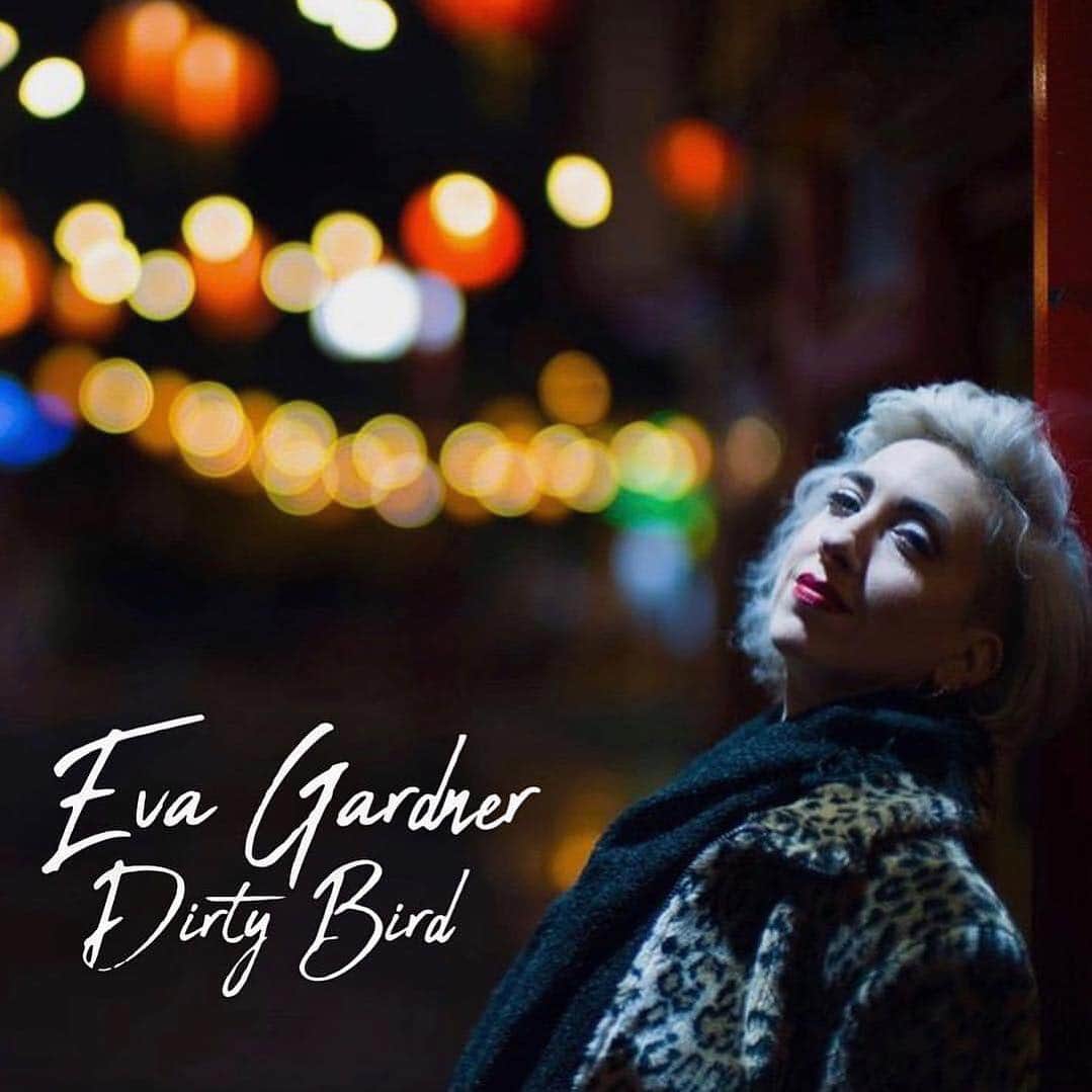 マーク・シュルマンさんのインスタグラム写真 - (マーク・シュルマンInstagram)「Incredible new music from my bestie @evagardner... her very first solo release, “Dirty Bird” is out today! Link IN My Bio!! #evagardner」4月20日 13時02分 - markyplanet