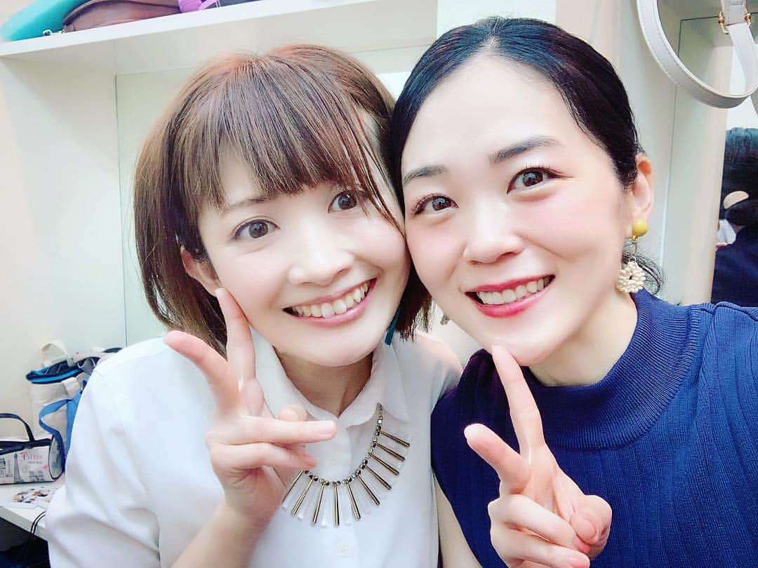 上野まなさんのインスタグラム写真 - (上野まなInstagram)「2019.4.19 まなももプレゼンツ 春の贈り物🌸 Thank  You😇  ゆっきーさんとのツインウクレレ、ハワイアンなサウンド感が増して楽しいな🌴✨ 夢があるって幸せなことだね♫  #ukulek #上野まな #渡邊幸啓 #林ももこ #吉野ユウヤ #潮崎ひろの #伊藤さくら #山本佳祐 #spring 🌸」4月20日 13時21分 - managram18