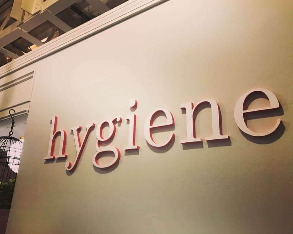 飯端美樹さんのインスタグラム写真 - (飯端美樹Instagram)「先日 @hygiene_salon で脱毛してもらって来たよ🌻 職業柄日焼けは避けれないし、夏は思っ切り楽しむ派なので、本格的に焼けてしまう前に🌴 みなさんも夏に向けてぜひ👙 #readyforsummer」4月20日 13時34分 - mikiiibata77