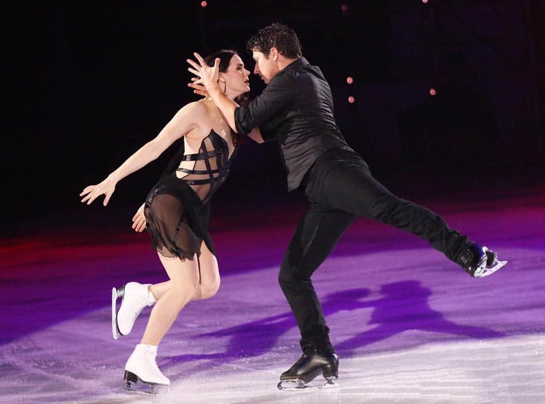 テッサ・ヴァーチュさんのインスタグラム写真 - (テッサ・ヴァーチュInstagram)「▪️DARK TIMES▪️ . 📸 @by.arin_ #VirtueMoir #XXI」4月20日 13時32分 - tessavirtue17