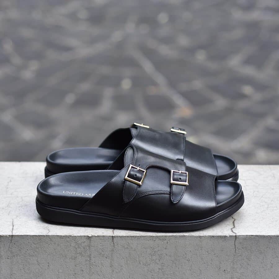 UNITED ARROWS さんのインスタグラム写真 - (UNITED ARROWS Instagram)「厚みのある快適な履き心地のフットベッドを搭載した、上品なデザインのイタリア製レザーサンダルです。 ¥14,000 +tax #UnitedArrows#sandals#leather#monkstrap#doublestrap#men」4月20日 14時00分 - unitedarrows_official
