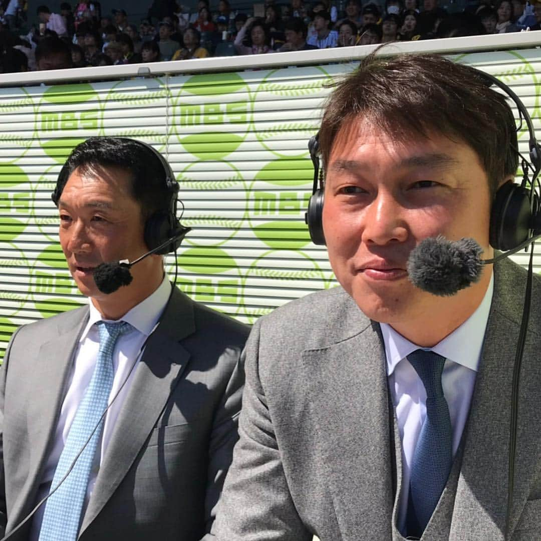 TBS「TBS野球班」さんのインスタグラム写真 - (TBS「TBS野球班」Instagram)「伝統の一戦  阪神vs巨人 @甲子園が プレーボール！ TBS系列では14時から生中継が 始まりました。  豪華解説陣にも注目です！ ミスターパーフェクト 槙原寛己さん 阪神前監督 金本知憲さん 広島、阪神で活躍された 新井貴浩さん！  甲子園の野球熱が皆さんへ 届きますように^_^  #槙原寛己 #金本知憲 #新井貴浩 #伝統の一戦 #阪神 #巨人 #甲子園 #平成 から #令和 への #カウントダウン #若き主砲 阪神 #大山 #巨人 #岡本 対決にも #注目」4月20日 14時16分 - tbsbaseball