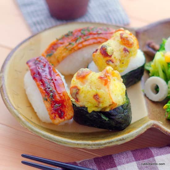 maki ogawaさんのインスタグラム写真 - (maki ogawaInstagram)「ちくわ寿司  練り物大好きです。﻿ 私が海老よりちくわが大好きなので、﻿ 我が家の天ぷらはいつもちくわがメイン😆﻿ ﻿ お弁当にもおかずにもおつまみにも重宝するので、 ちくわが冷蔵庫に入っている確率高めの我が家😄﻿ ﻿ #かね貞 さんの﻿ ちくわを蒲焼き風に﻿ チーズ入り磯辺揚げを軍艦巻きにしてみました♥️♥️ ﻿甘辛いたれで焼いたちくわとすし飯がよく合います。﻿ チーズ入り磯辺揚は言わずもがなです😍😍😍 ﻿﻿ 濃厚なチーズとサクサク衣とさっぱりしたすし飯のコンビネーションが素晴らしいです✨✨ ﻿ 生ものじやないのでお弁当用のお寿司としても良さそうですね。﻿ ﻿ #ねり弁 #かね貞 #チーズ入り磯辺揚げ#foodstagram #lunch #Japanese_food #japanfood #yummy #obento  #bento #decoben #bentoexpo #ネリカテッセン #japanesecuisine  #japanesebento #instart #お弁当記録 #クッキングラム #料理好きな人と繋がりたい #おべんとう記録 #おべんとう作り楽しもう部 #お弁当 #bentomaker #bentolover #おべんたぐらむ #ママリクッキング #息子弁当 #高校生弁当 ﻿﻿﻿#キャラ弁 #charaben ﻿ http://www.facebook.com/cuteobento﻿﻿﻿﻿﻿﻿﻿﻿﻿﻿﻿ http://cuteobento.blog.jp」4月20日 14時16分 - cuteobento