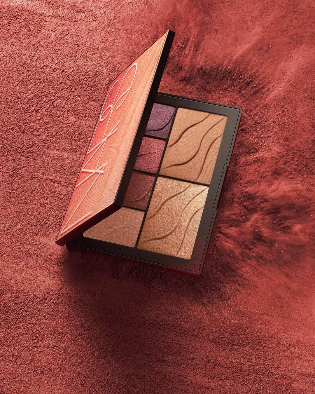 NARSさんのインスタグラム写真 - (NARSInstagram)「Turn up the heat with Hot Nights Face Palette. (Tap to smolder.)」4月21日 1時27分 - narsissist