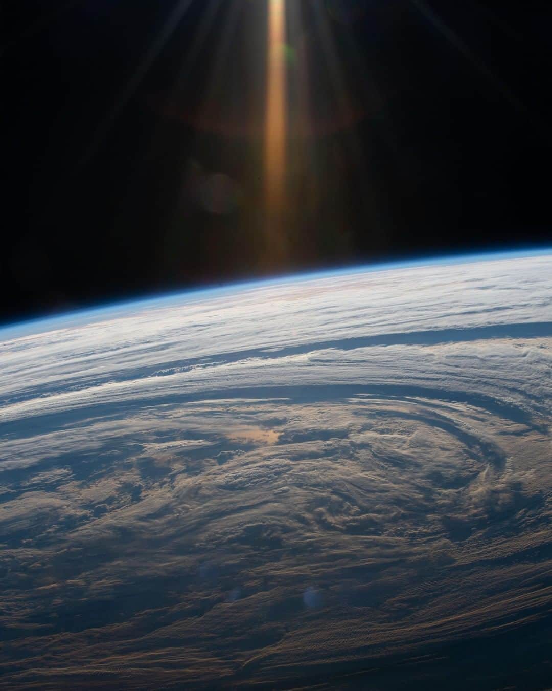 NASAさんのインスタグラム写真 - (NASAInstagram)「Gaze in awe: An astronaut aboard the International Space Station (@ISS) snapped this image of the South Indian Ocean as the station flew 265 miles above the cloudy formation. The off-world laboratory orbits the Earth about every 90 minutes and helps us prepare for deep space exploration. The astronaut crews conduct experiments about Earth, space and the physical and biological sciences, benefitting people living on our home planet and future explorers. As a testbed for deep space exploration, the station is helping us learn how to keep astronauts healthy during long-duration space travel and demonstrating technologies for human and robotic exploration beyond low-Earth orbit.  Image Credit: NASA #earth #NASA #clouds #space #views」4月21日 0時02分 - nasa