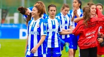 山本摩也のインスタグラム：「. 💪🏼＋⚽️＝😄 Mañana último partido de la liga. リーグ最終戦、勝って終わる.  @rcdeportivo  @rcdfem」