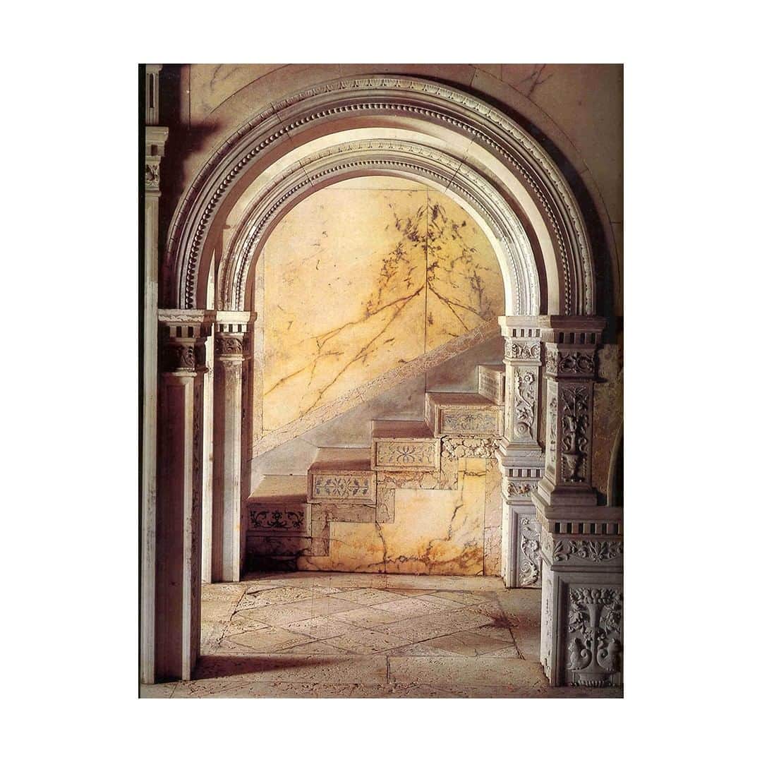 のインスタグラム：「“Architecture should speak of its time and place, but yearn for timelessness.” – Frank Gehry⁣⁣ ⁣⁣ #CarusoMenswear #ALifeLessOrdinary #artoflivingwell #carusostyle #caruso #trulysartorial #fullycanvassed #lifelessordinary #timelessicon #unstructuredstyle #myeverydaystyle #individualityofspirit #artofvisuals #timelessrhythm #menswearfashion #architecture #impeccabletaste #impeccablestyle #madeinitaly #italianstyle #artofliving⁣」