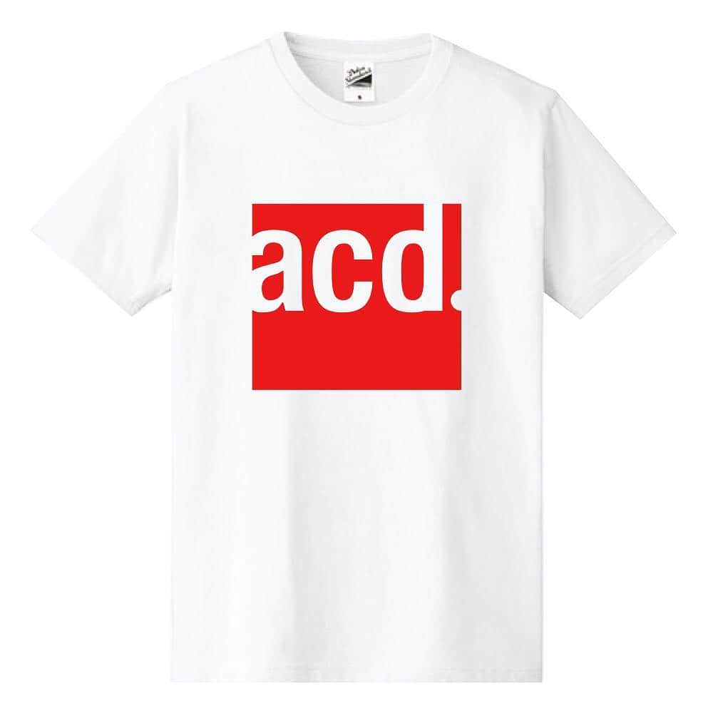 壺坂恵のインスタグラム：「NEW アルバム仕様のTシャツ 今回も早々になくなるといいな 東京ワンマンから発売です🦚 宜しくどーぞ #acd_band」