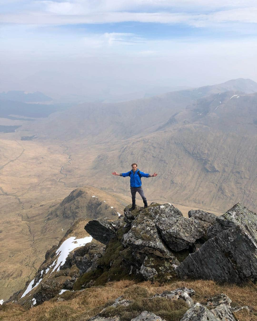 サム・ヒューアンさんのインスタグラム写真 - (サム・ヒューアンInstagram)「Scotland ya beauty!」4月21日 0時20分 - samheughan