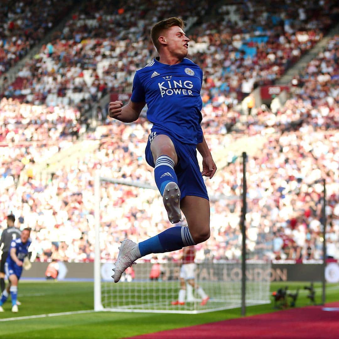 プレミアリーグさんのインスタグラム写真 - (プレミアリーグInstagram)「That first #PL goal feeling 🙌」4月21日 1時10分 - premierleague